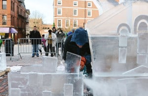 FirstNight_IceSculpture_bySuzanneLaurent