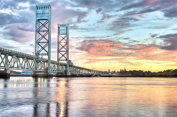 Sara Mildred Long Bridge center span