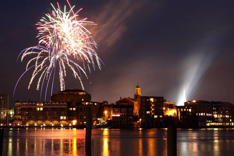 © Photo Fireworks Over Portsmouth