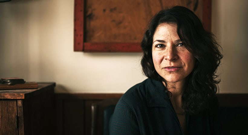 Kris Delmhorst