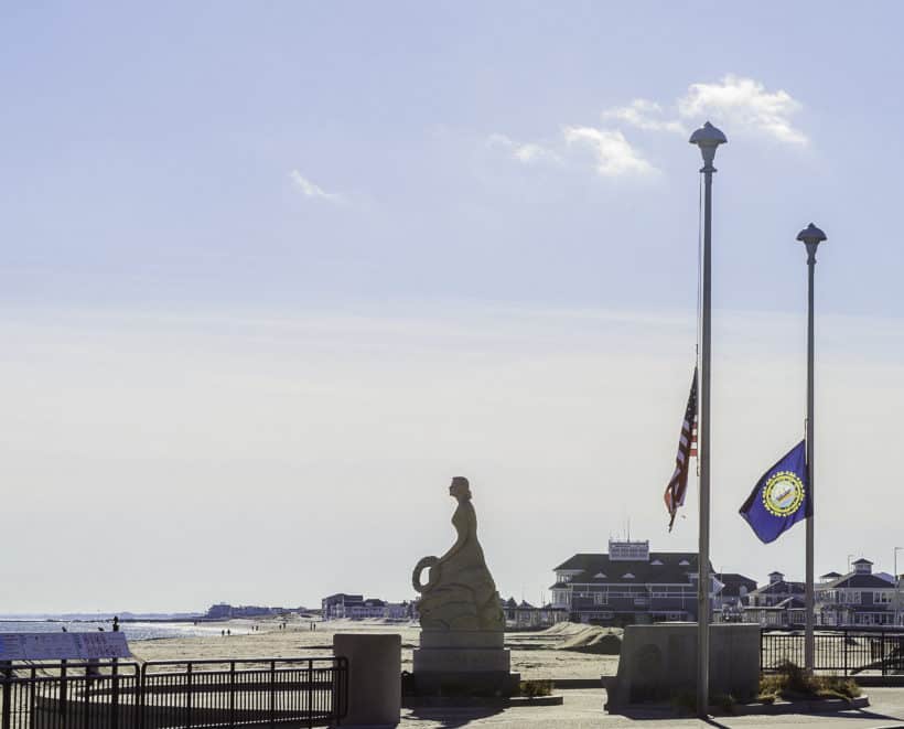 hampton beach statue