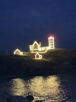 nubble lighthouse lighting