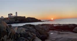 nubble lighthouse sunrise