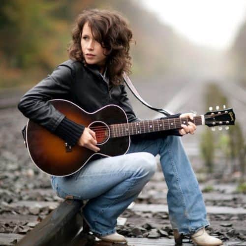 sarah lee guthrie