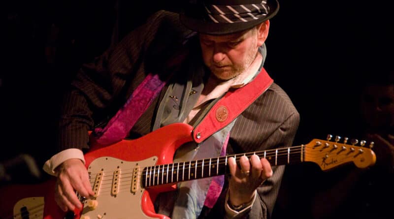 ronnie earl broadcasters