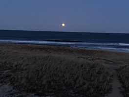 seabrook beach moonrise nh